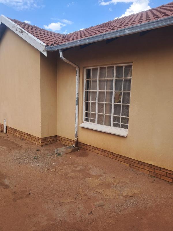 2 Bedroom Property for Sale in Tlhabane West North West